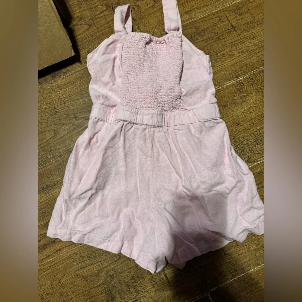 Girls Old Navy romper 8